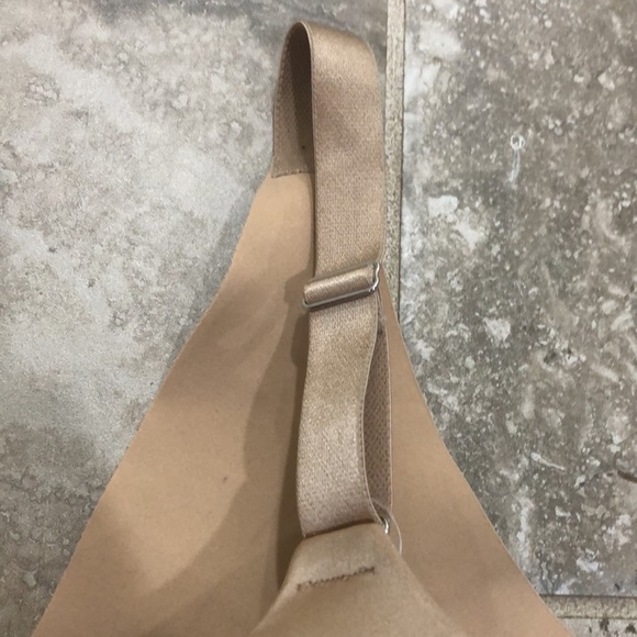 SOMA VANISHING BACK
Full Coverage Bra Size 42D - Picture 4 of 14